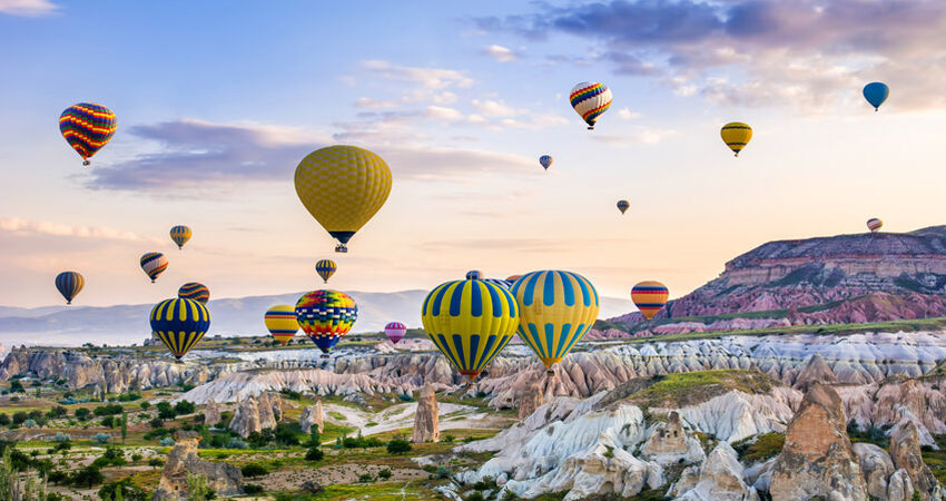 DOLUNAYDA KAPADOKYA GECE YÜRÜYÜŞÜ VE BALON UÇUŞLARI