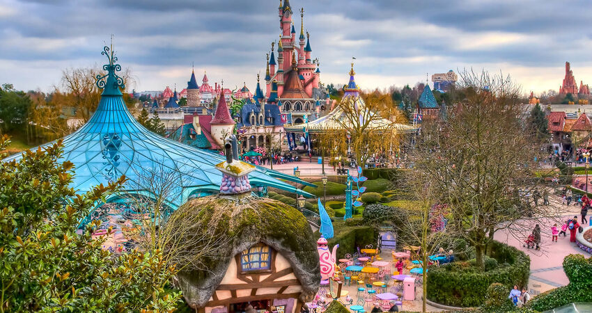 Ankara Hareketli Paris Disneyland Turu